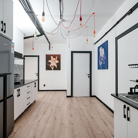 68 Hostel Bisjkek Eksteriør bilde