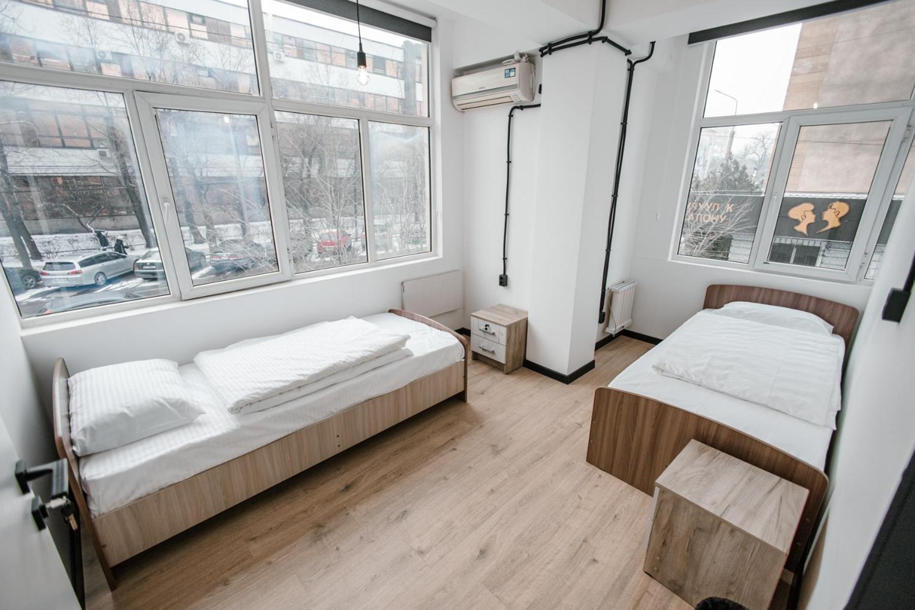 68 Hostel Bisjkek Eksteriør bilde