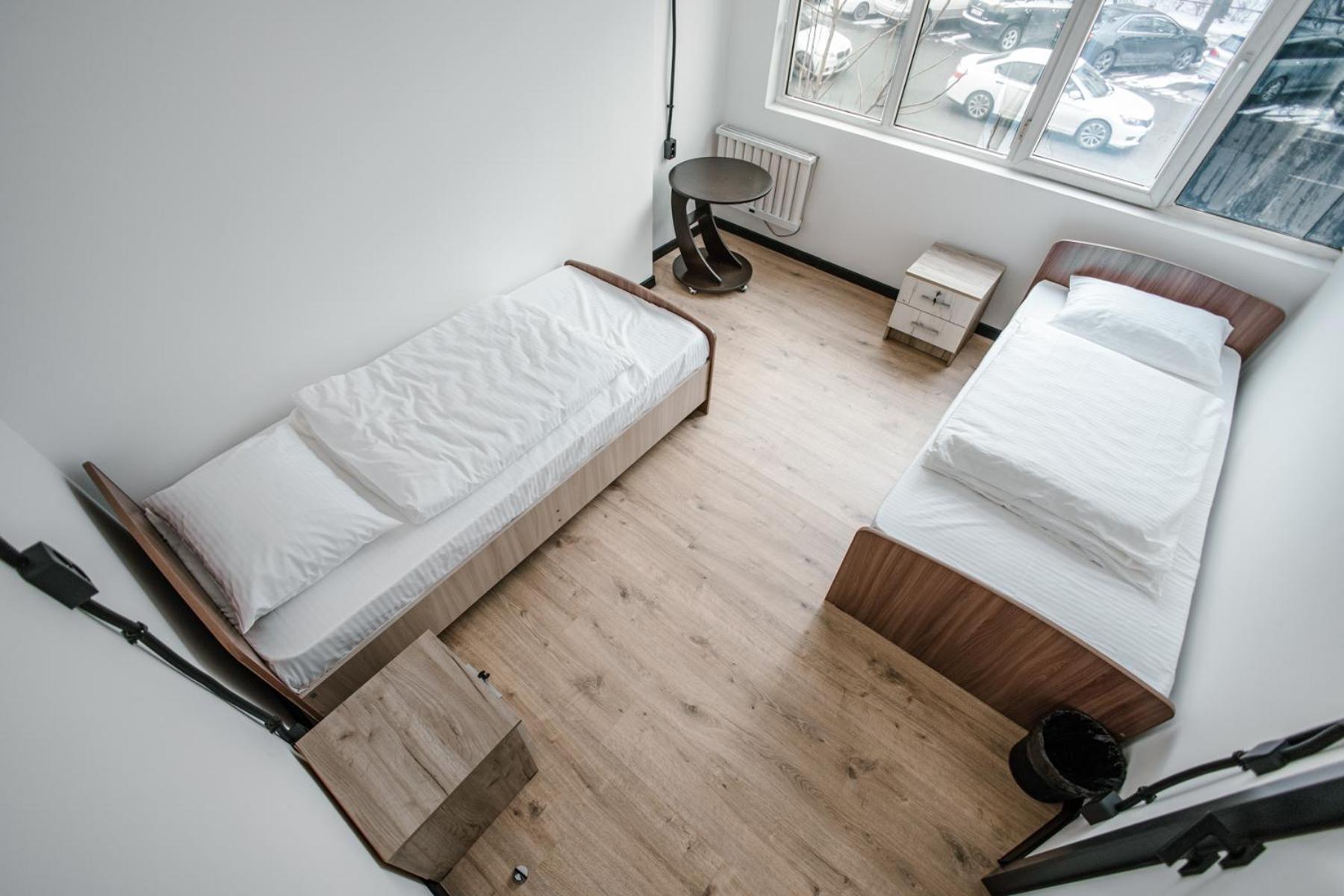 68 Hostel Bisjkek Eksteriør bilde